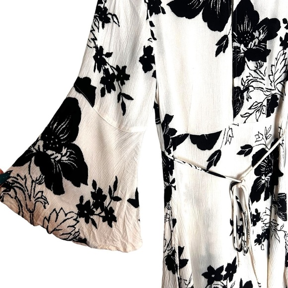 Billabong Divine Dress- Cream Floral Bell Sleeve Mini Dress - Picture 11 of 15